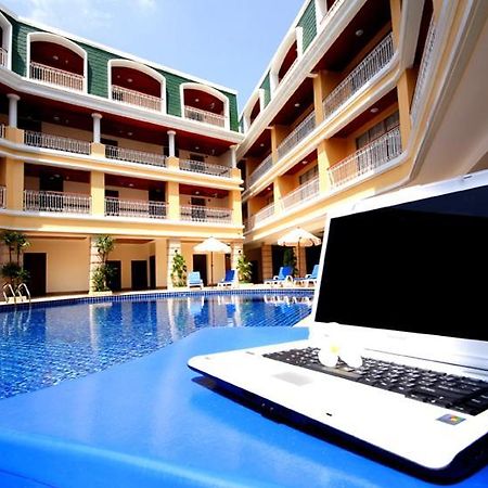 Kalim Resort Patong Luaran gambar