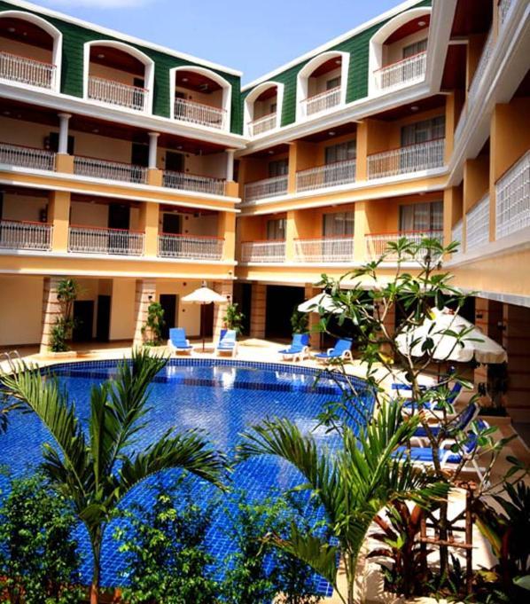 Kalim Resort Patong Luaran gambar