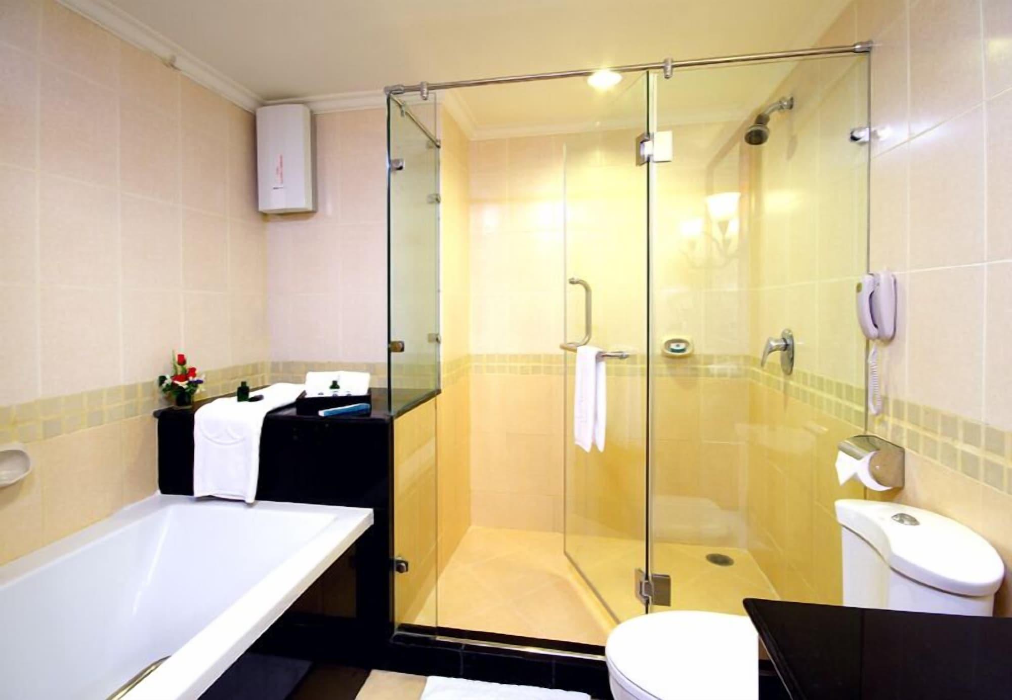 Kalim Resort Patong Luaran gambar