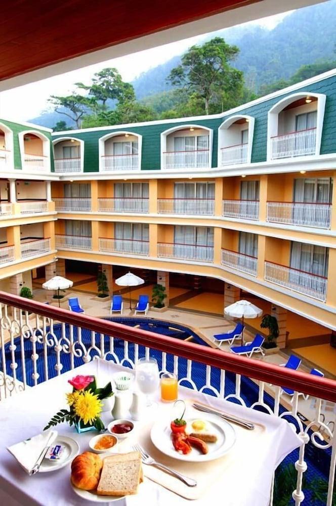 Kalim Resort Patong Luaran gambar