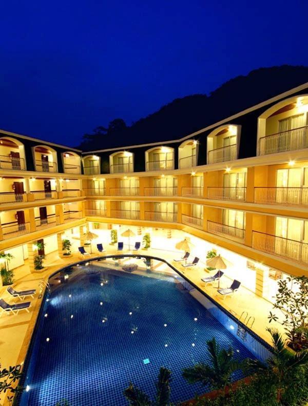 Kalim Resort Patong Luaran gambar