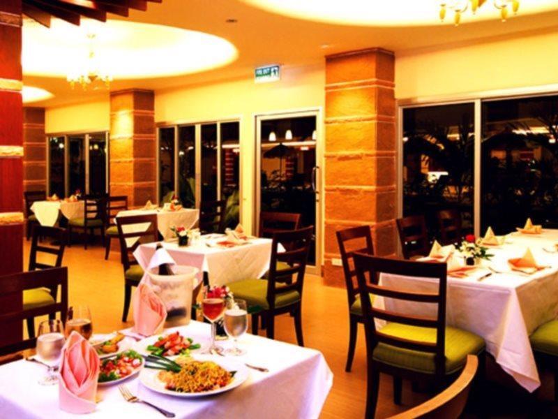 Kalim Resort Patong Luaran gambar