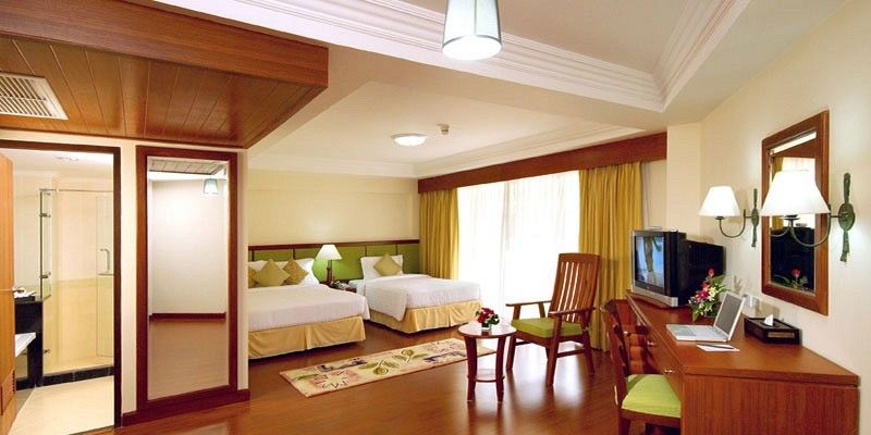 Kalim Resort Patong Luaran gambar
