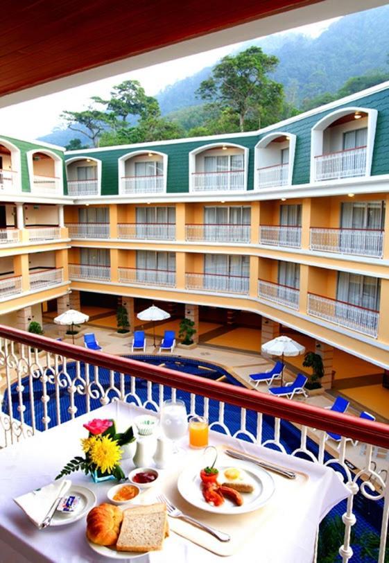 Kalim Resort Patong Luaran gambar