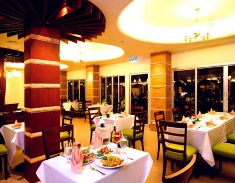 Kalim Resort Patong Luaran gambar