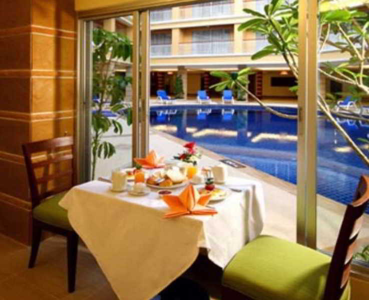 Kalim Resort Patong Luaran gambar